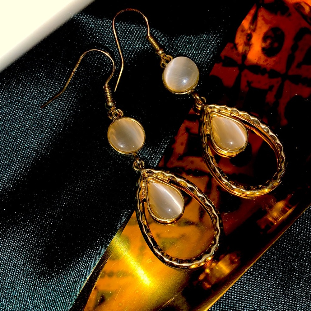 ♥️$5/20♥️ Elegant VTG Style Earrings